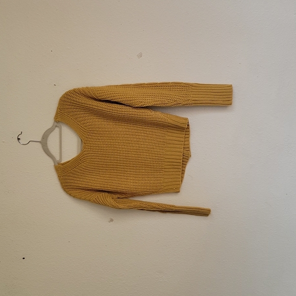 moon& Madison  vneck croptop knit sweater size XS color mustard - Picture 7 of 10